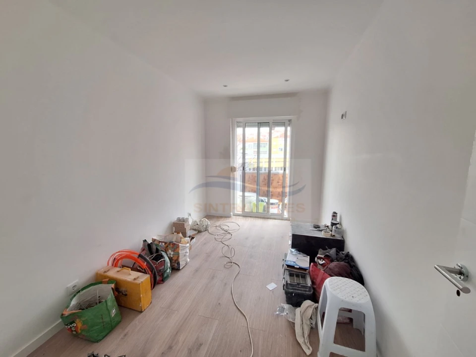 Apartamento T3 para Venda em Águas Livres Foto 7