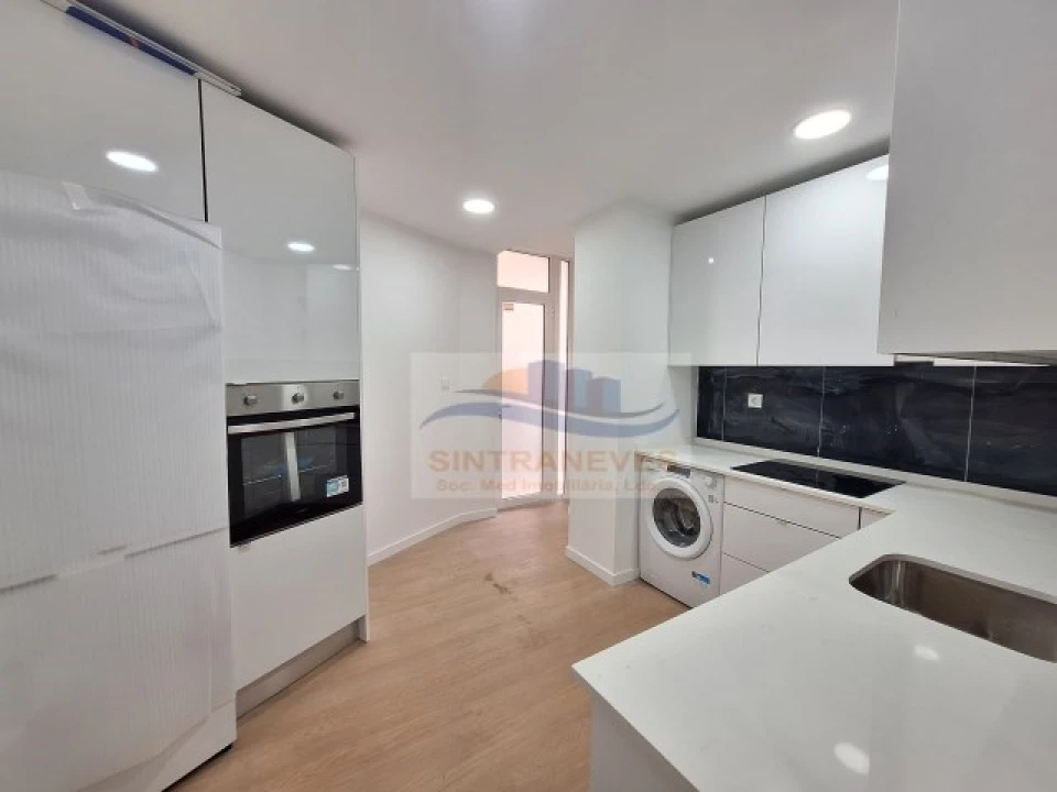 Apartamento T2 para Venda em Mina de Água Foto 2
