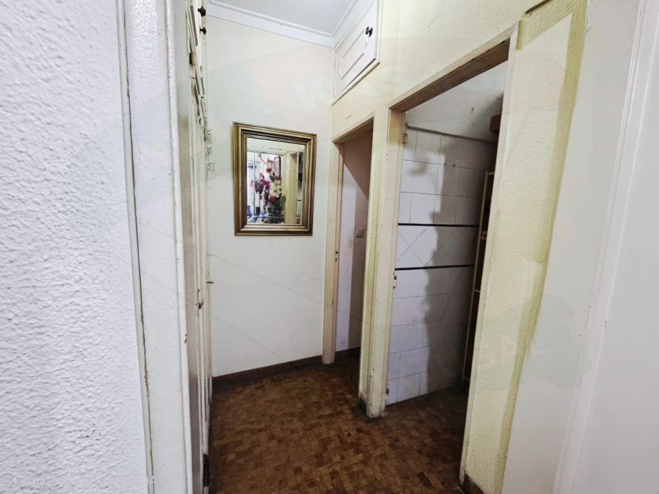 Apartamento T1 para Venda em Benfica Foto 5