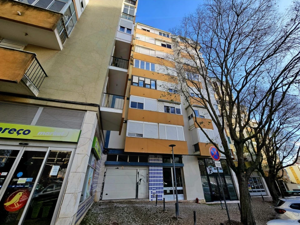 Apartamento T1 para Venda em Benfica Foto 17