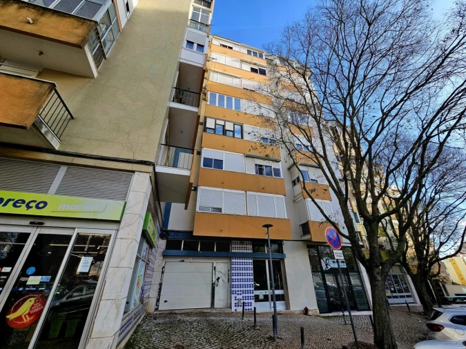 Apartamento T1 para Venda em Benfica Foto 17