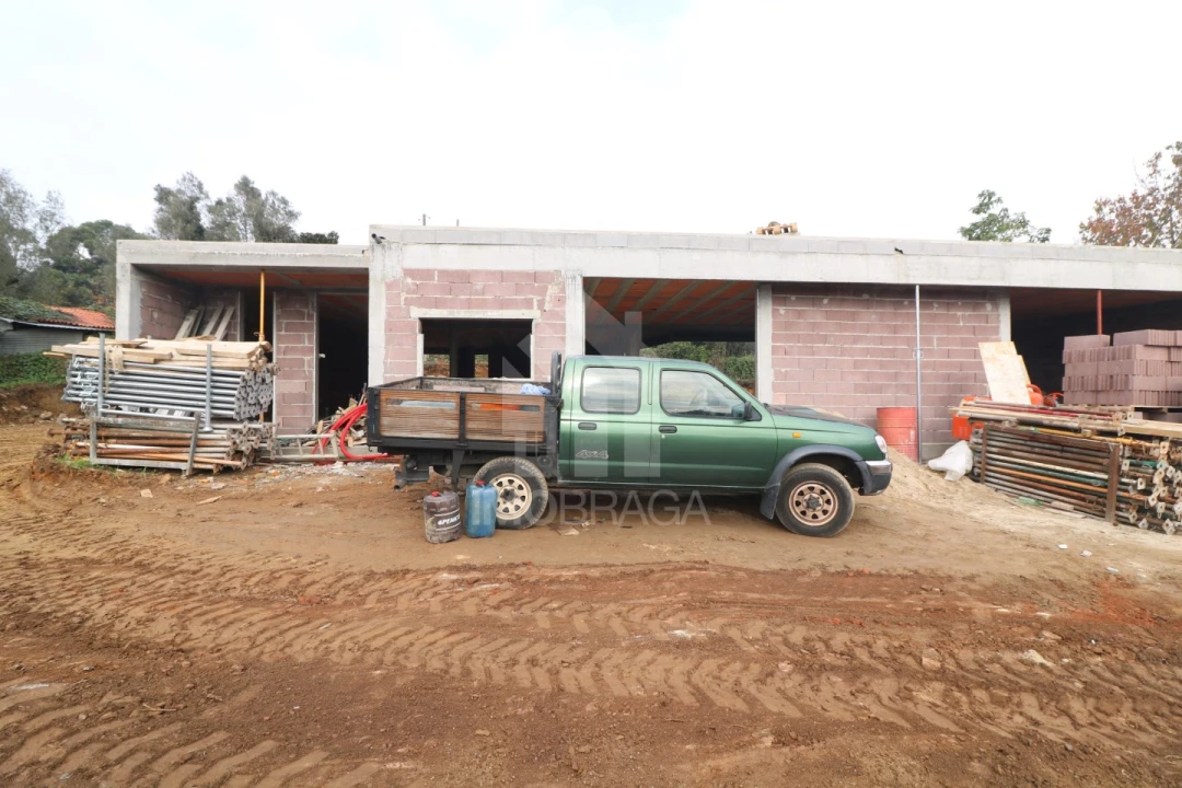 Moradia T3 para Venda em Fornelos e Queijada Foto 3