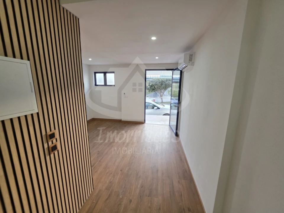 Escritório para Arrendamento em Santa Iria de Azoia, São João da Talha e Bobadela Foto 3