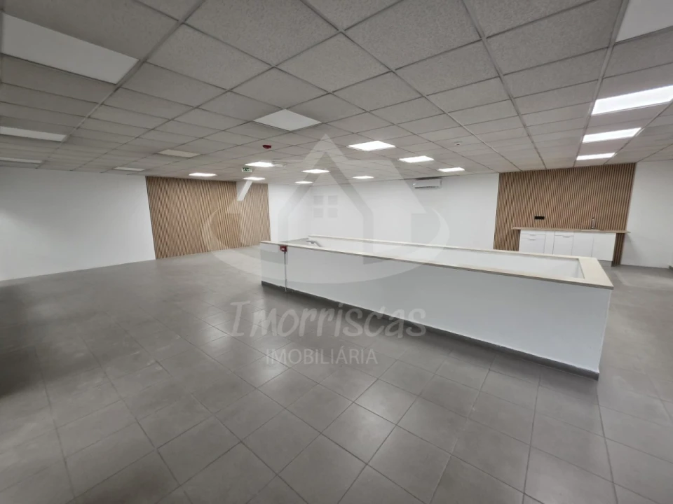 Escritório para Arrendamento em Santa Iria de Azoia, São João da Talha e Bobadela Foto 10
