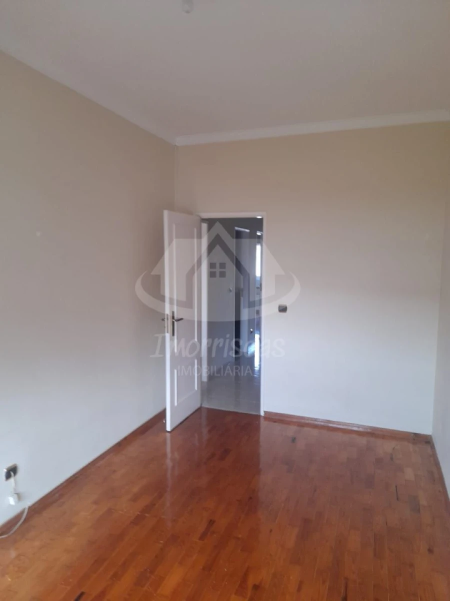 Apartamento T3 para Venda em Santa Iria de Azoia, São João da Talha e Bobadela Foto 4