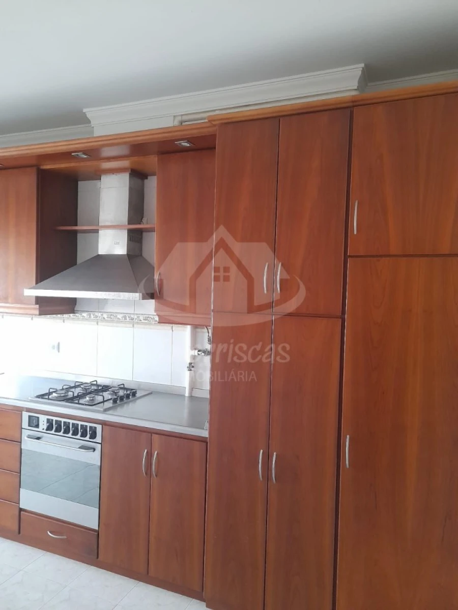 Apartamento T3 para Venda em Santa Iria de Azoia, São João da Talha e Bobadela Foto 13
