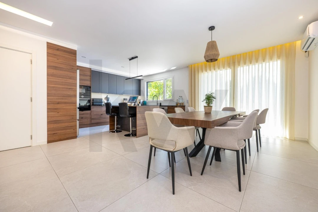 Moradia T3 para Venda em Sarilhos Grandes Foto 12