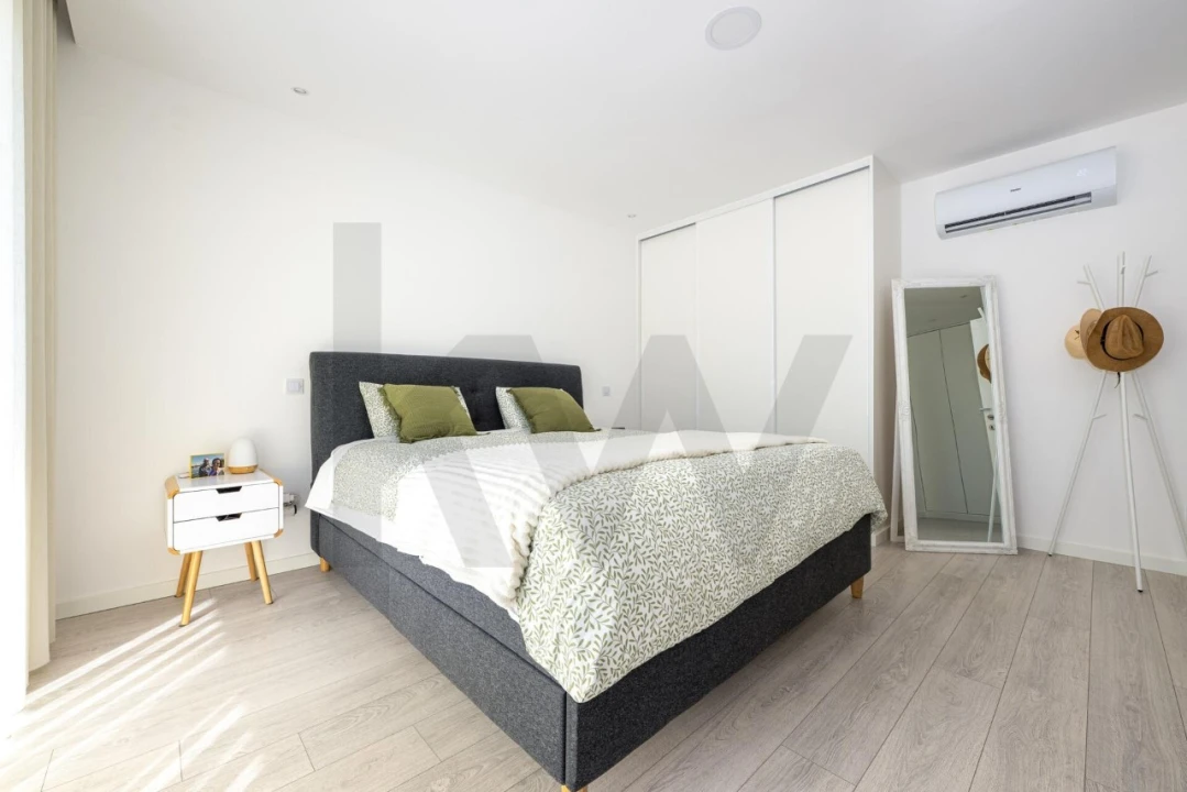 Moradia T3 para Venda em Sarilhos Grandes Foto 17