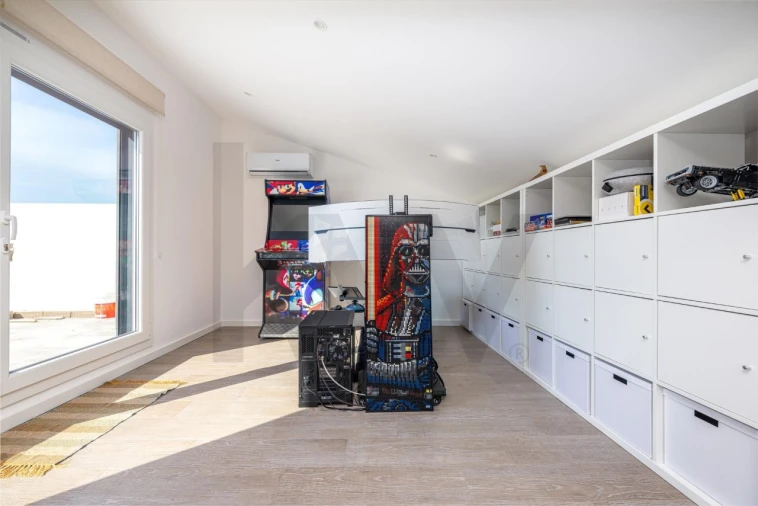 Moradia T3 para Venda em Sarilhos Grandes Foto 26