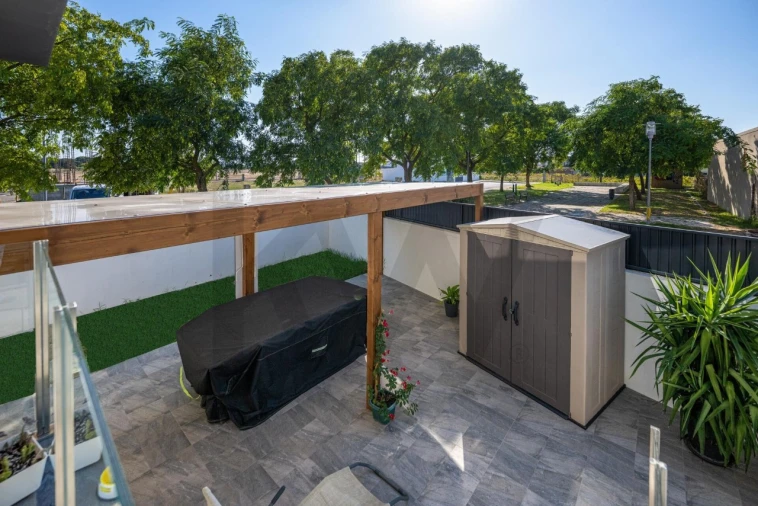 Moradia T3 para Venda em Sarilhos Grandes Foto 29