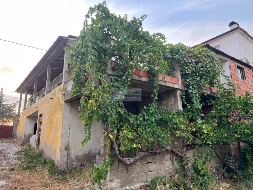 Moradia T4 para Venda em Agrobom, Saldonha e Vale Pereiro Foto 3