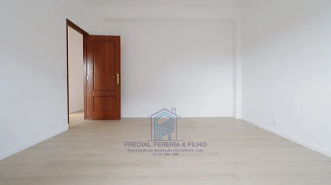 Apartamento T2 para Venda em Baguim do Monte (Rio Tinto)