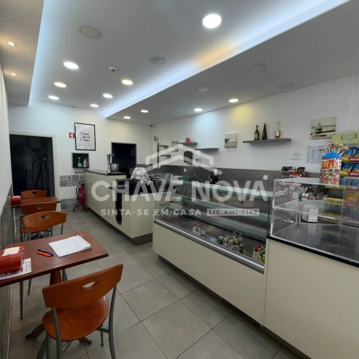 Loja para Venda em Póvoa de Santo Adrião e Olival Basto Foto 14