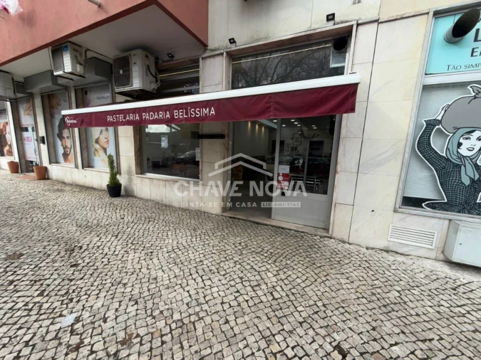Loja para Venda em Póvoa de Santo Adrião e Olival Basto Foto 4