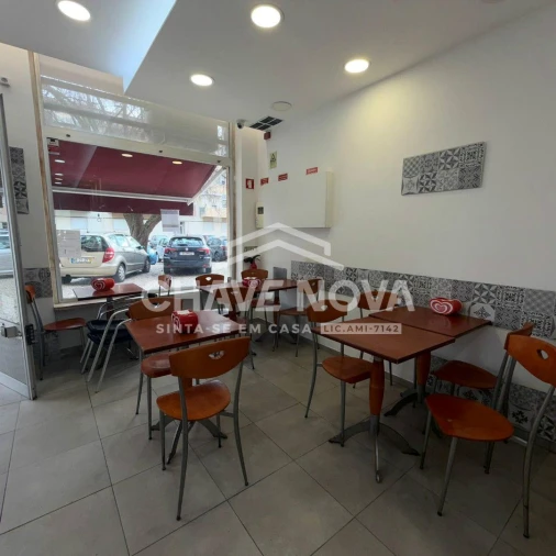 Loja para Venda em Póvoa de Santo Adrião e Olival Basto Foto 9