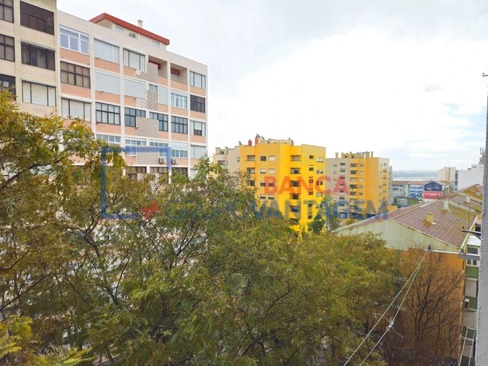 Apartamento T2 para Venda em Alto do Seixalinho, Santo André e Verderena Foto 15