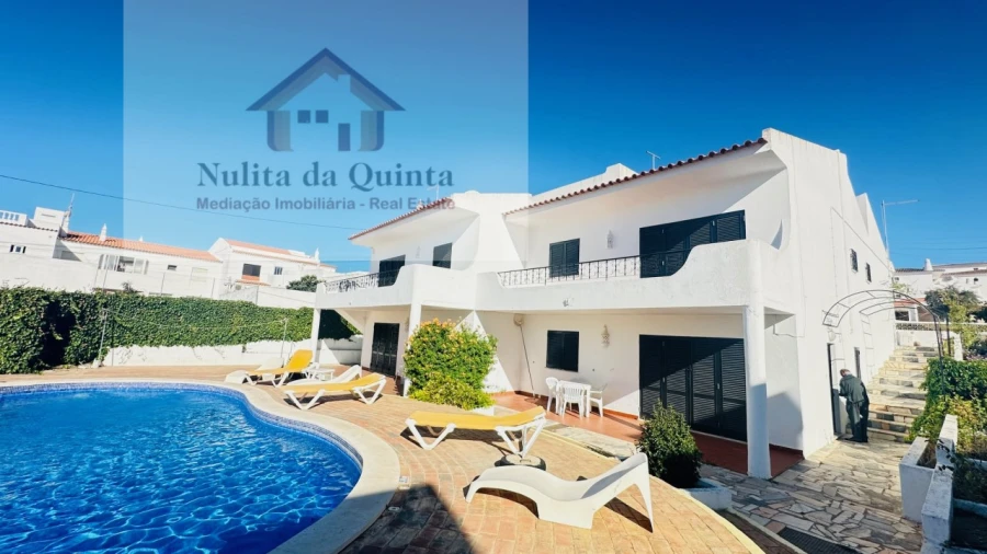 Prédio para Venda em Albufeira e Olhos de Água