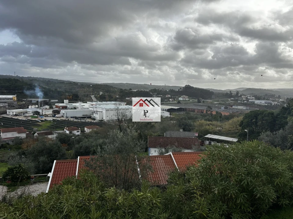 Moradia T3 para Venda em Cernache Foto 16