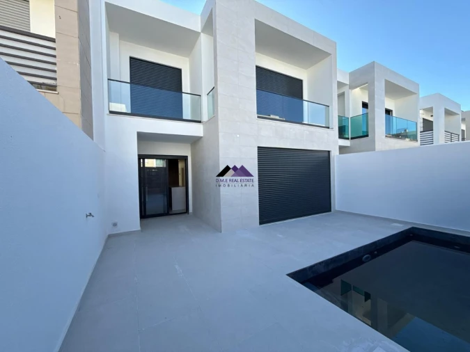 Moradia T3 para Venda em Vila Real de Santo Antonio