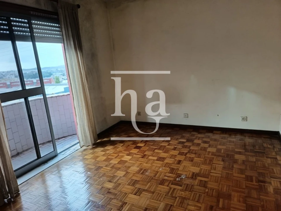 Apartamento T2 para Venda em Milheiros Foto 16