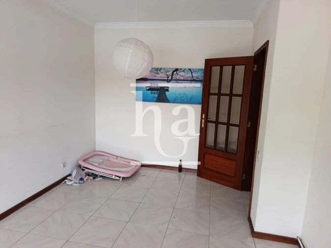 Apartamento T2 para Venda em Milheiros Foto 4