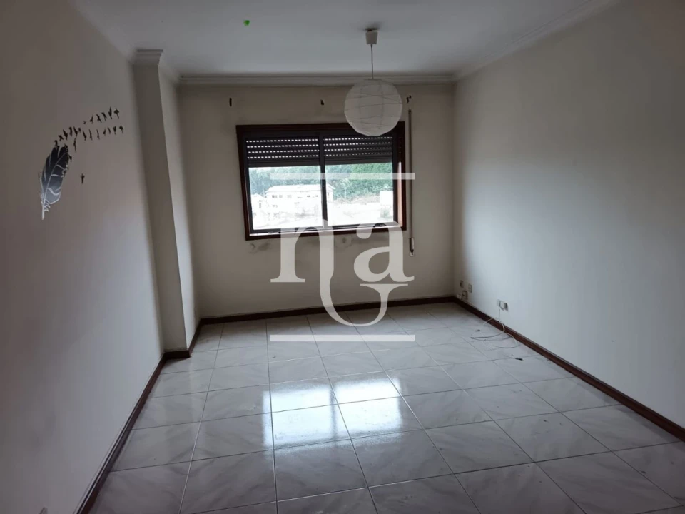 Apartamento T2 para Venda em Milheiros Foto 5