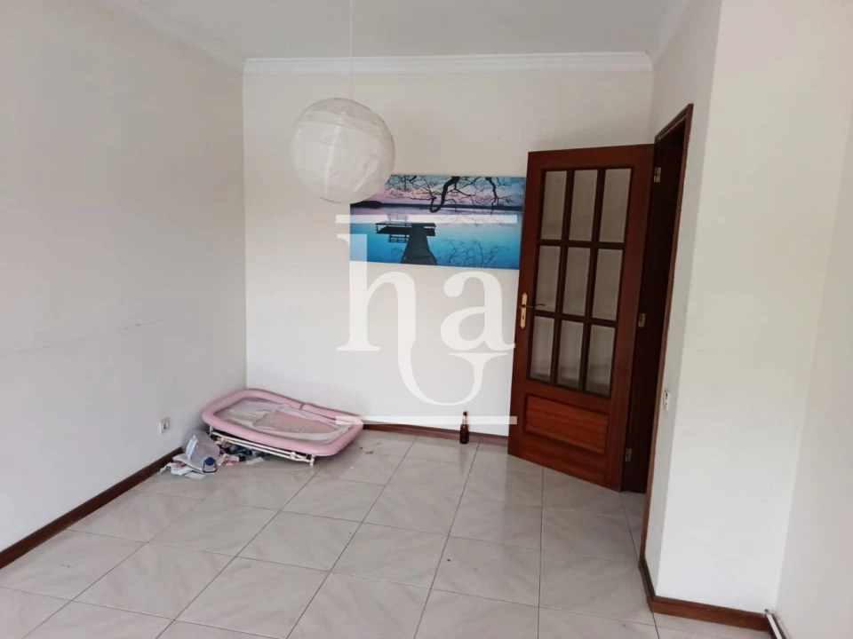 Apartamento T2 para Venda em Milheiros Foto 4