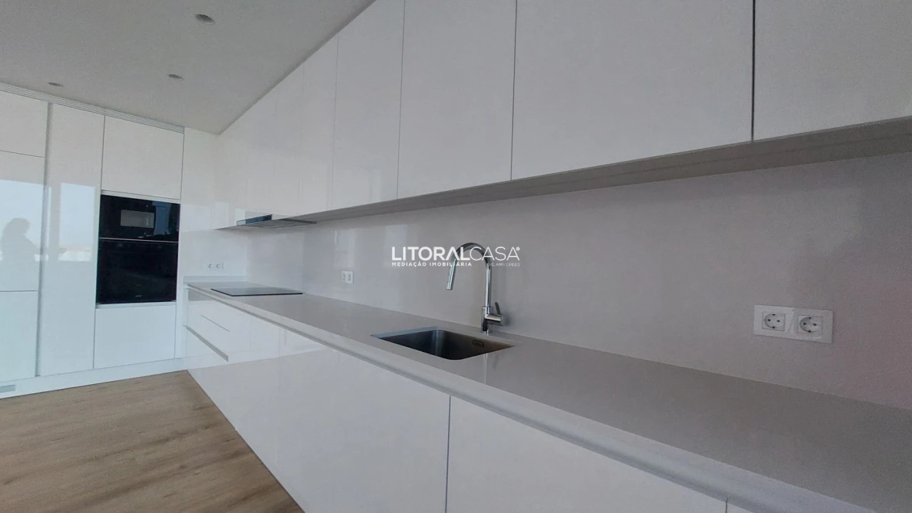 Apartamento T3 para Venda em Esgueira Foto 3