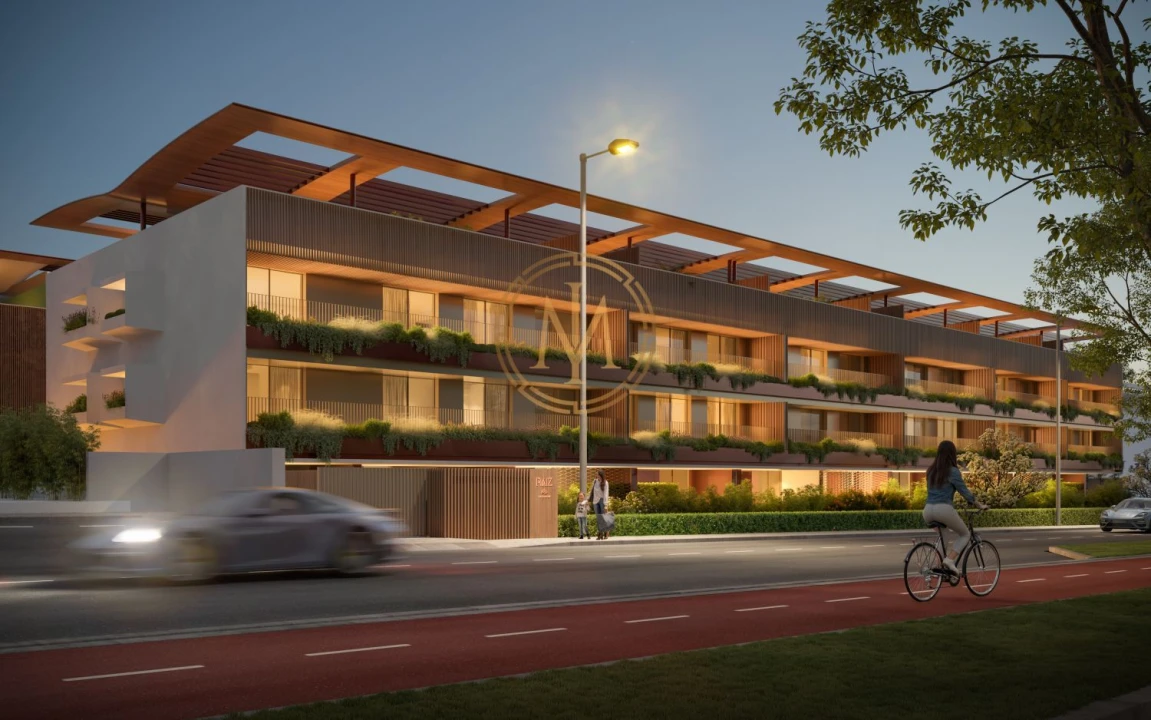 Apartamento T3 para Venda em Aldoar, Foz do Douro e Nevogilde Foto 1