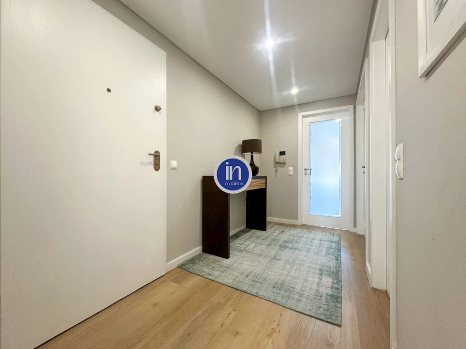 Apartamento T3 para Venda em Castêlo da Maia Foto 3