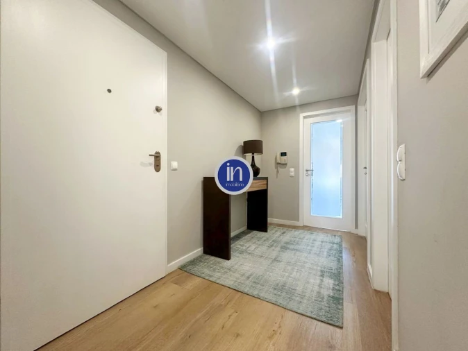 Apartamento T3 para Venda em Castêlo da Maia Foto 3