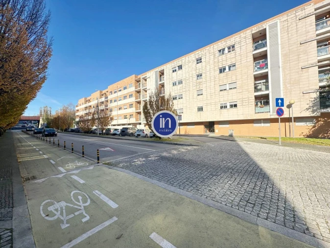 Apartamento T3 para Venda em Castêlo da Maia Foto 15