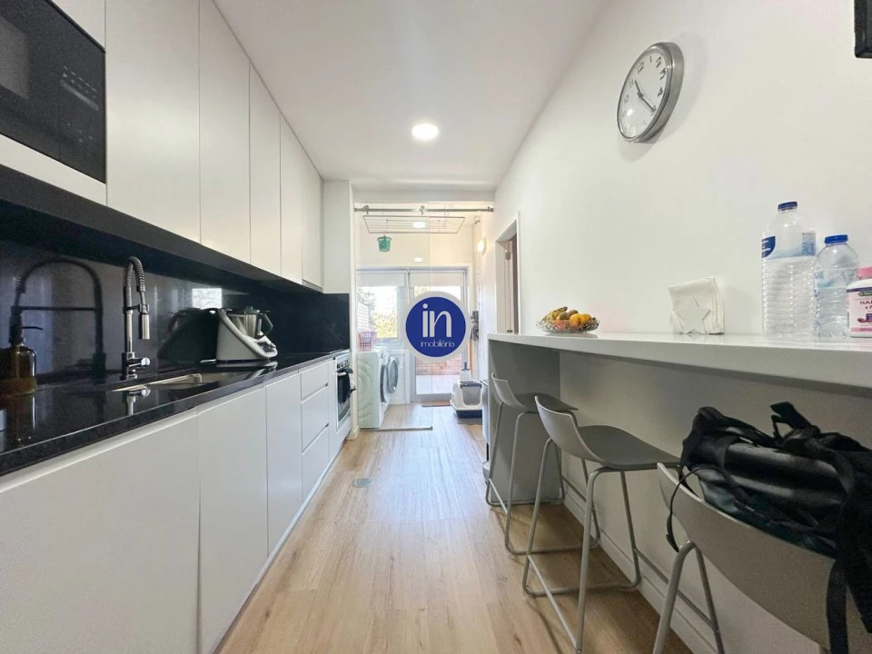 Apartamento T3 para Venda em Castêlo da Maia Foto 1