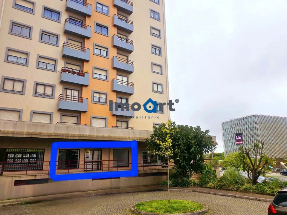 Loja para Arrendamento em Ramalde Foto 13