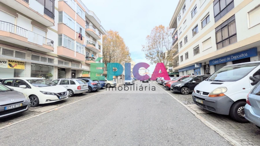 Apartamento T3 para Venda em Algueirão-Mem Martins Foto 35