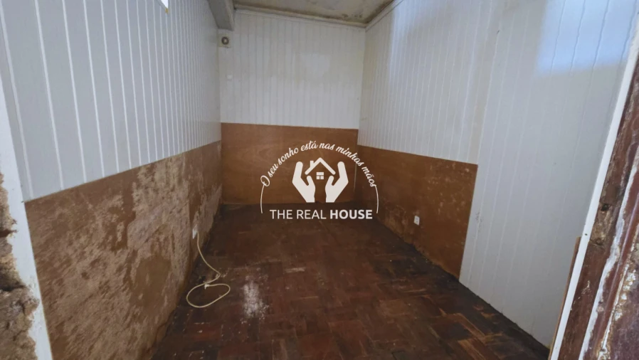 Moradia T2 para Venda em Funchal (Santa Maria Maior) Foto 12