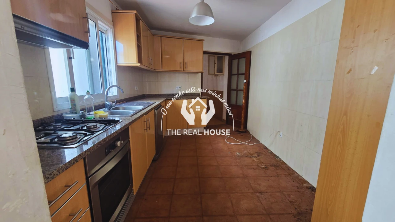 Moradia T2 para Venda em Funchal (Santa Maria Maior) Foto 1