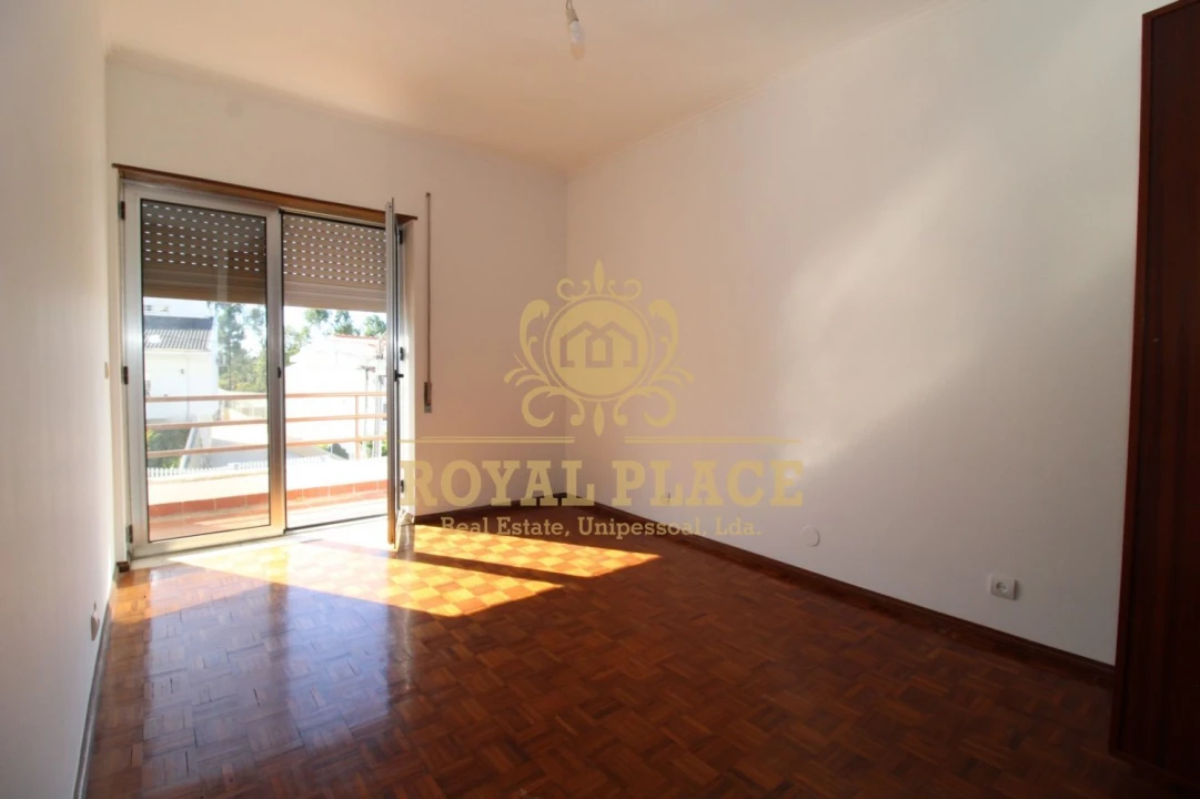 Apartamento T4 para Venda em Lourosa Foto 9