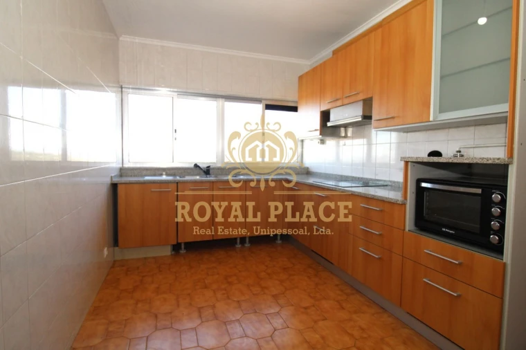 Apartamento T4 para Venda em Lourosa Foto 1