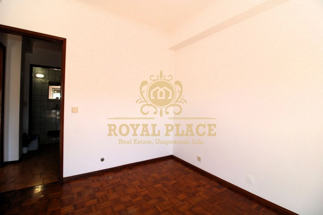 Apartamento T4 para Venda em Lourosa Foto 12