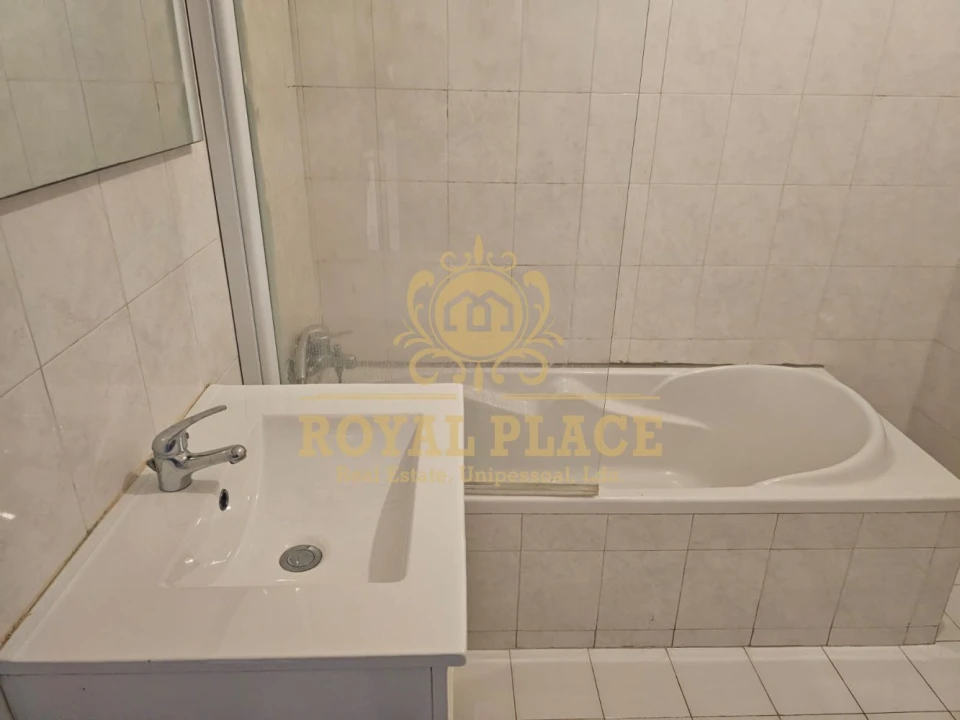 Apartamento T4 para Venda em Lourosa Foto 17