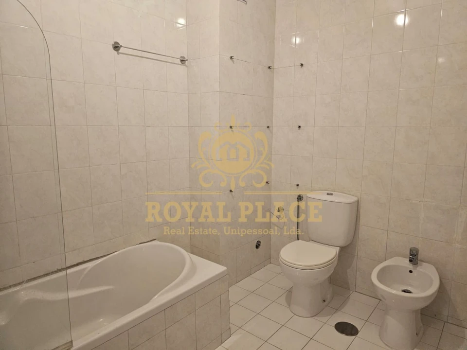 Apartamento T4 para Venda em Lourosa Foto 16