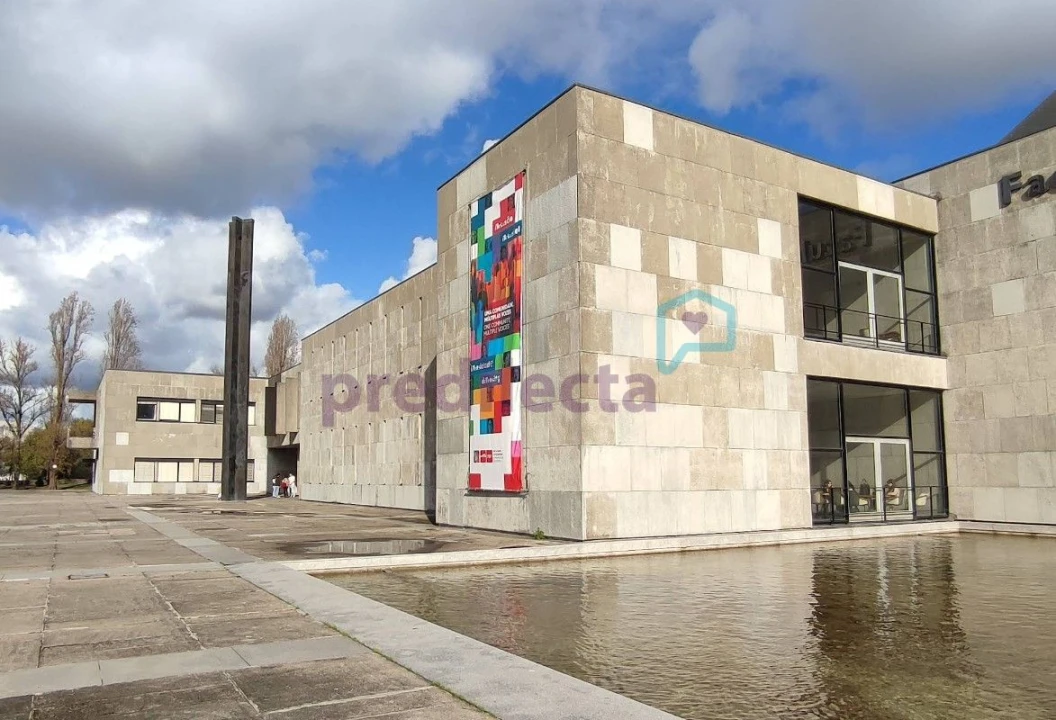 Loja para Arrendamento em Paranhos Foto 18