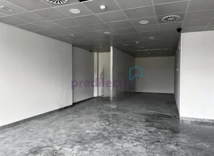 Loja para Arrendamento em Paranhos Foto 4