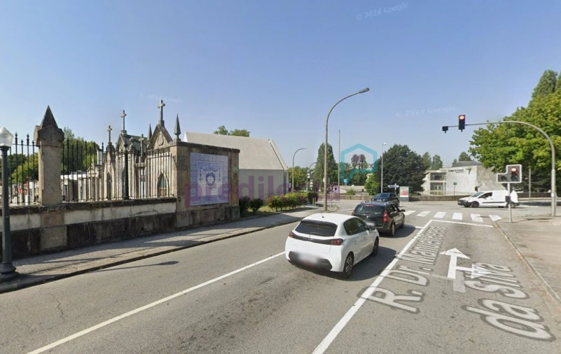 Loja para Arrendamento em Paranhos Foto 22