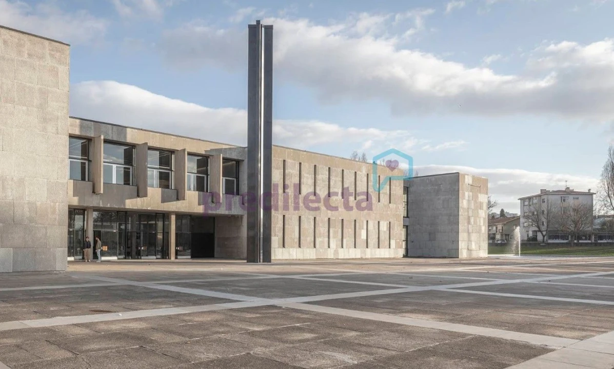 Loja para Arrendamento em Paranhos Foto 17