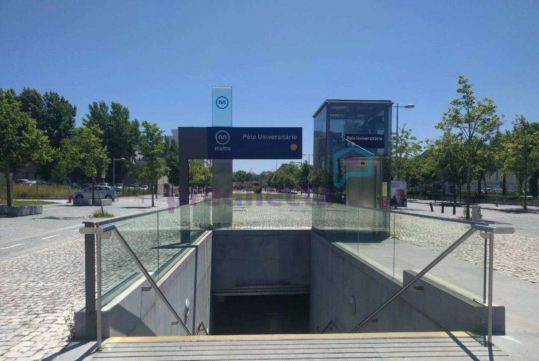 Loja para Arrendamento em Paranhos Foto 21