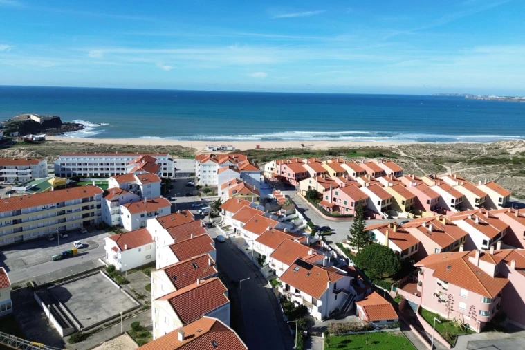 Apartamento T4 para Venda em Atouguia da Baleia Foto 17