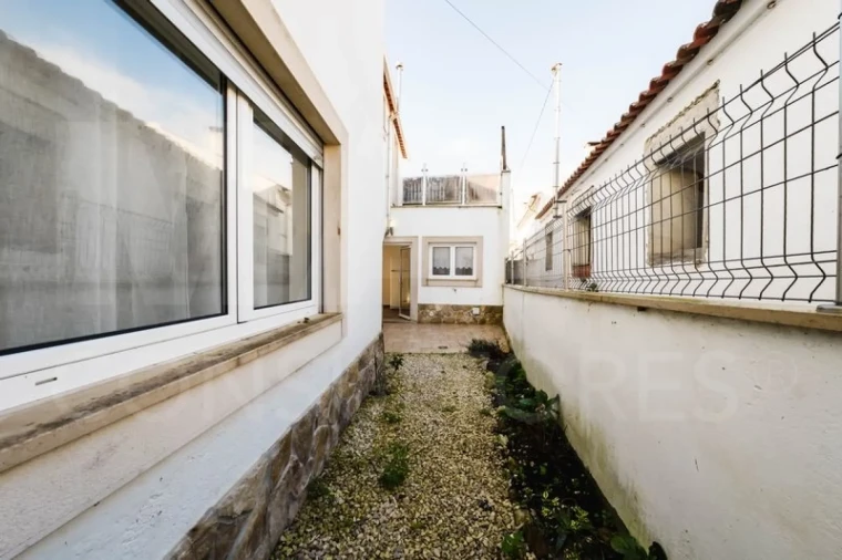 Moradia T4 para Venda em Foz do Arelho Foto 2