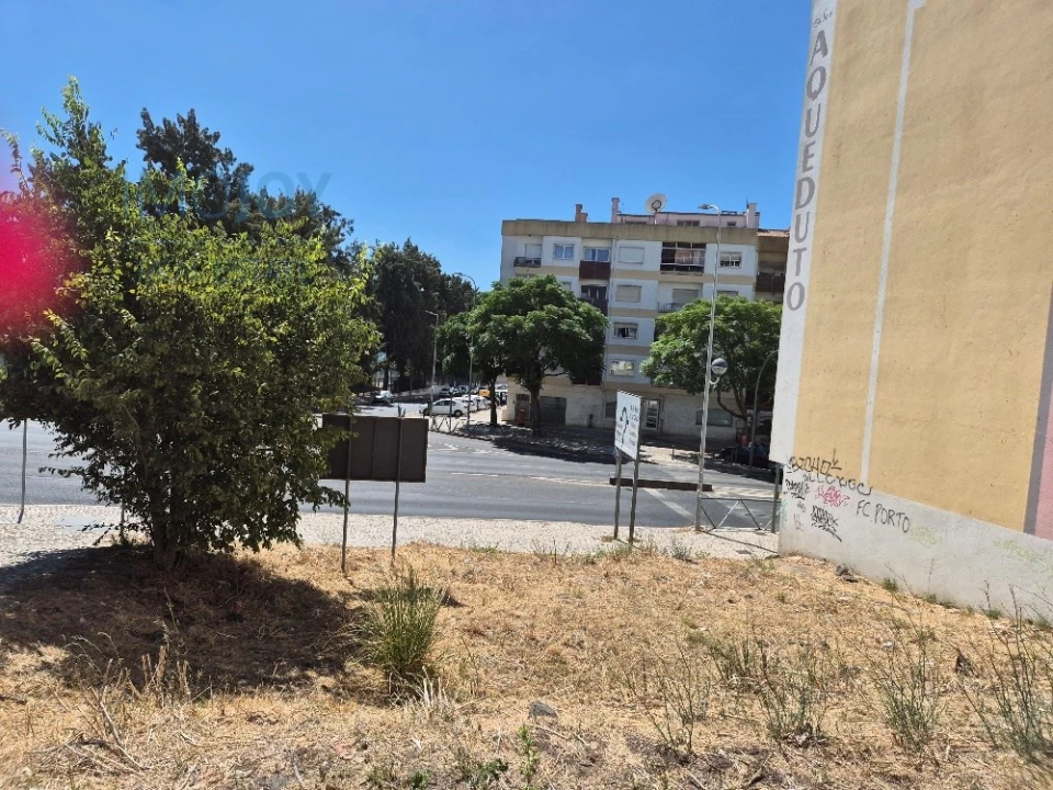 Terreno para Venda em Falagueira-Venda Nova Foto 7
